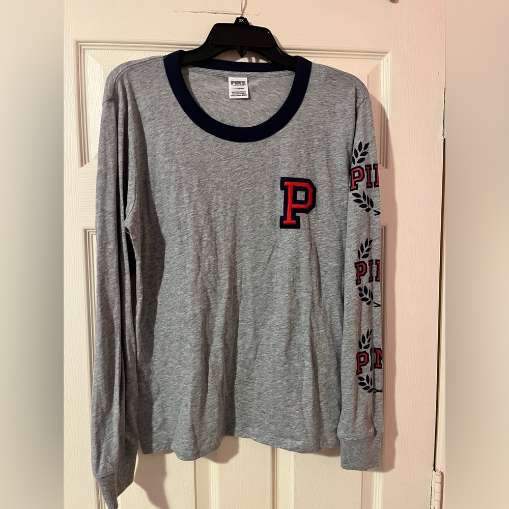 PINK Victoria’s Secret Women's Gray Crewneck Long Sleeve T Shirt Size Large
